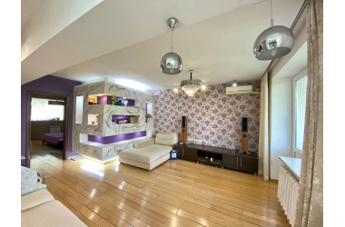 Продам 2-комн.кв. · 63 м² · 5/5 этаж, Клочкова, 119 — Мынбаева