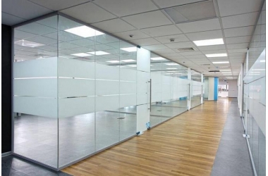 Офисные, цельностеклянные перегородки