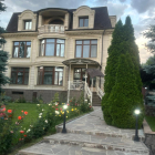 Дом, 600 кв.м., 3 ур., 15 соток, мкр.Коктобе, продаю